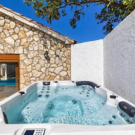 Cozy In With Private Swimming Pool, Be Inside Or Outside Casa vacanze Stankovci (Zadar)